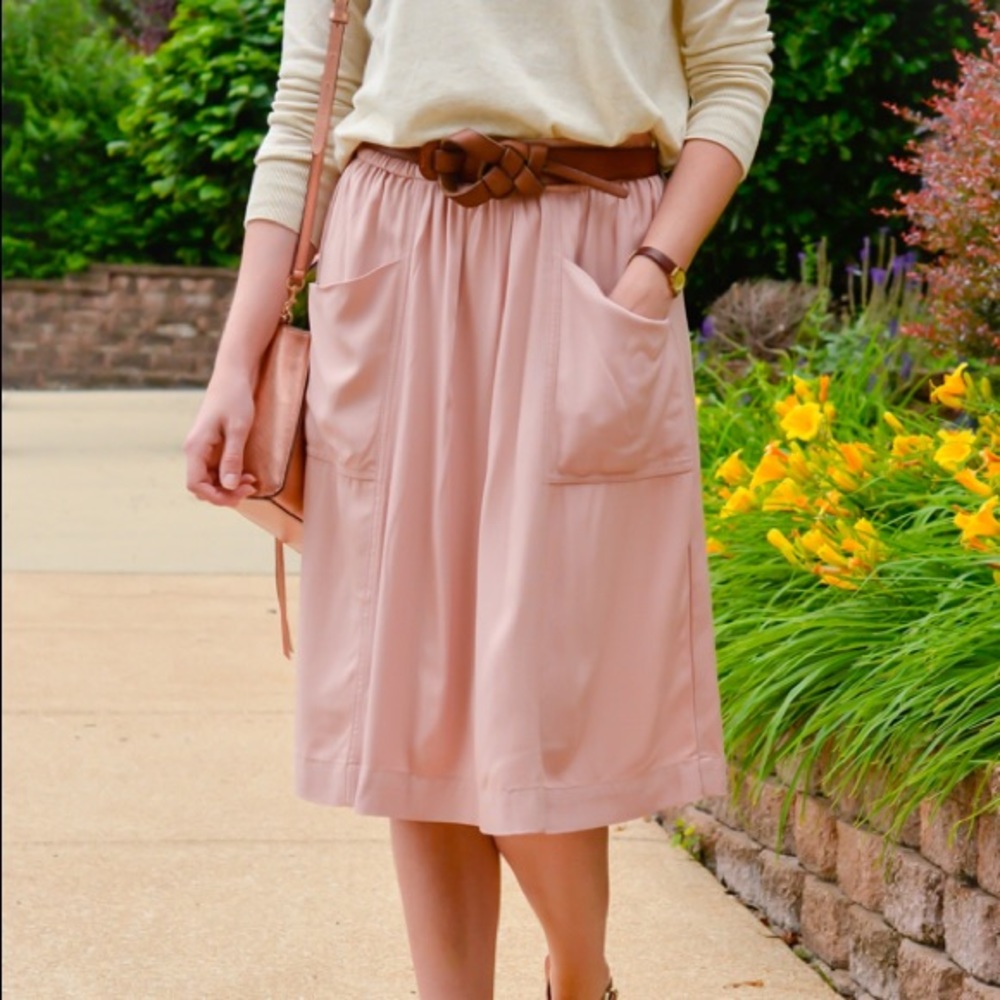 Dusty pink elastic waist midi skirt with pockets